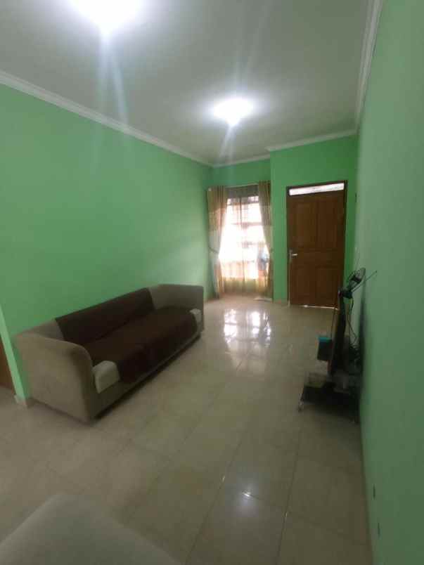 dijual rumah permana