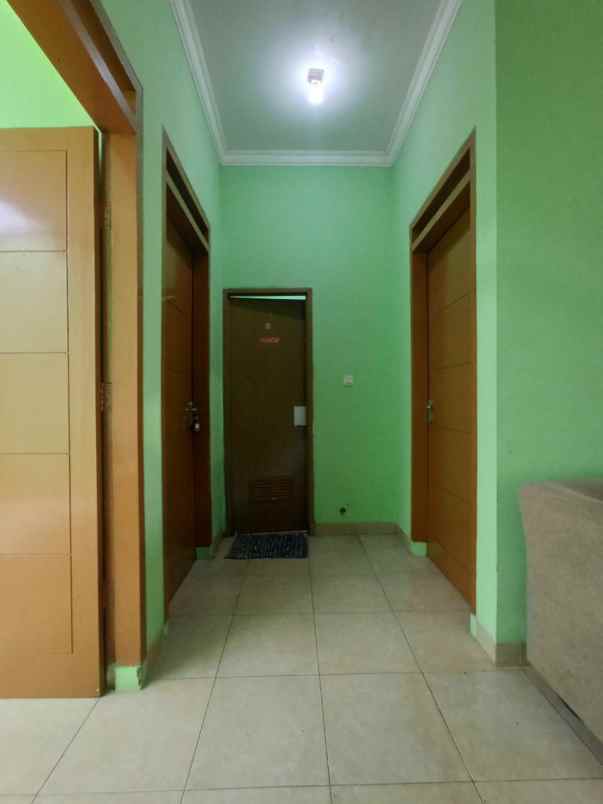 dijual rumah permana