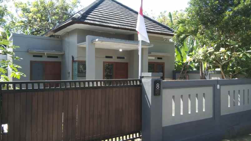 dijual rumah perum pudak sari