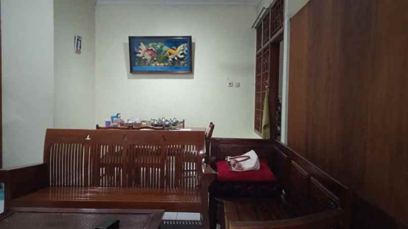 dijual rumah perumahan era mas 2000