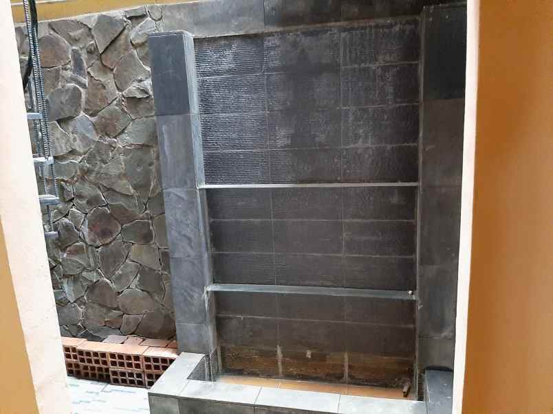 dijual rumah perumahan griya bintara