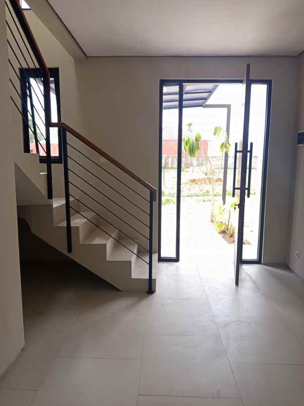 dijual rumah perumahan jatijajar depok