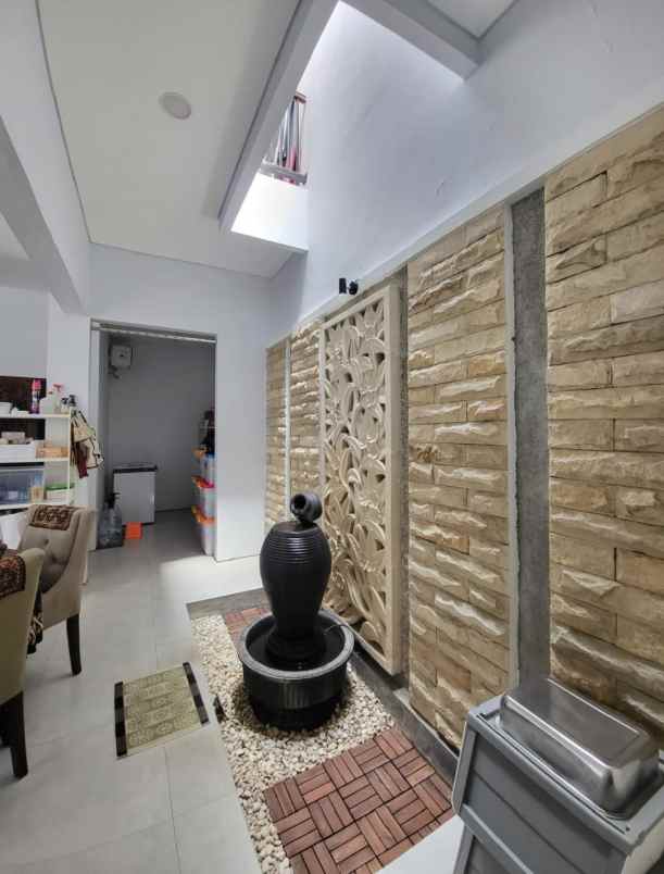 dijual rumah perumahan neo permata