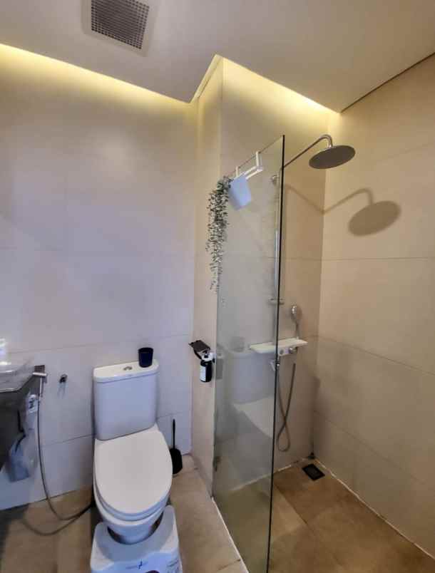 dijual rumah perumahan neo permata