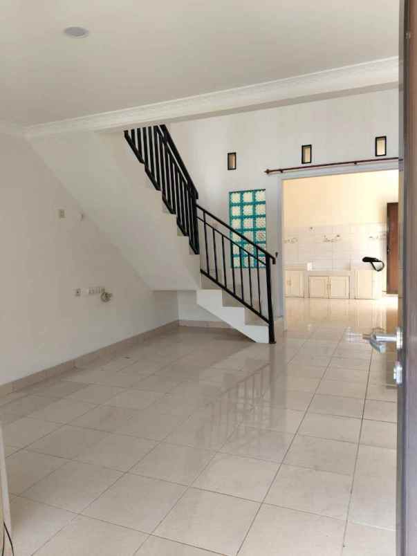 dijual rumah perumahan permata cimanggis