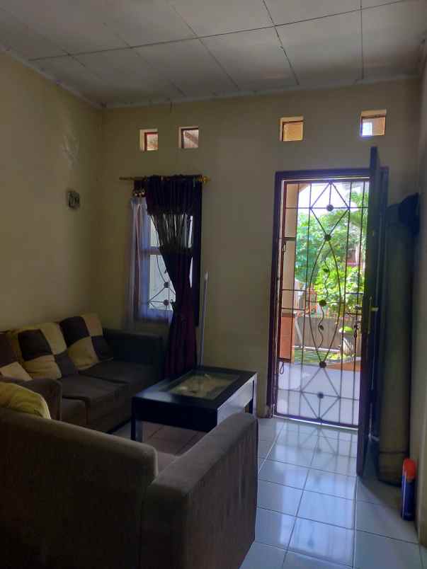 dijual rumah perumahan permata depok