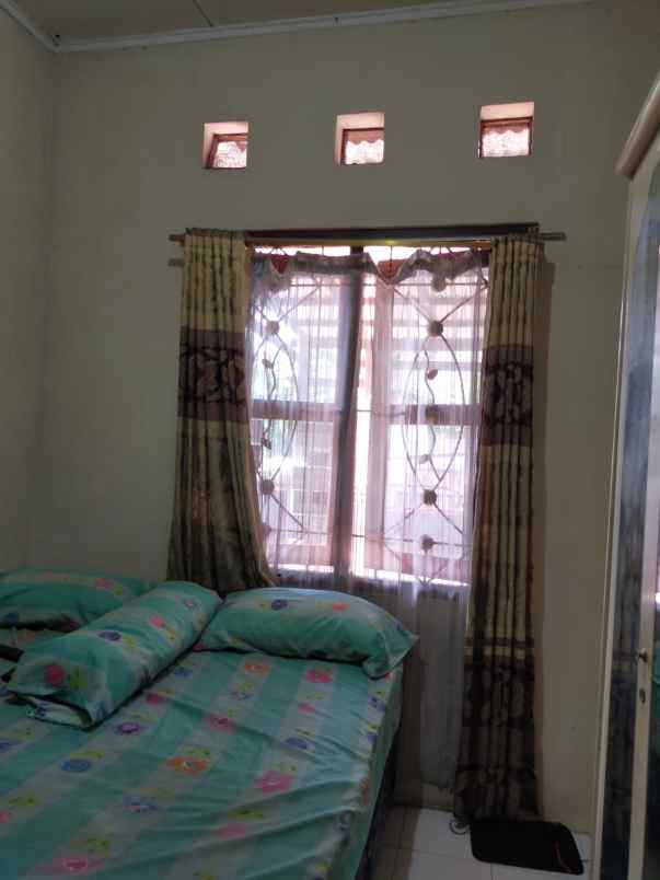 dijual rumah perumahan permata depok