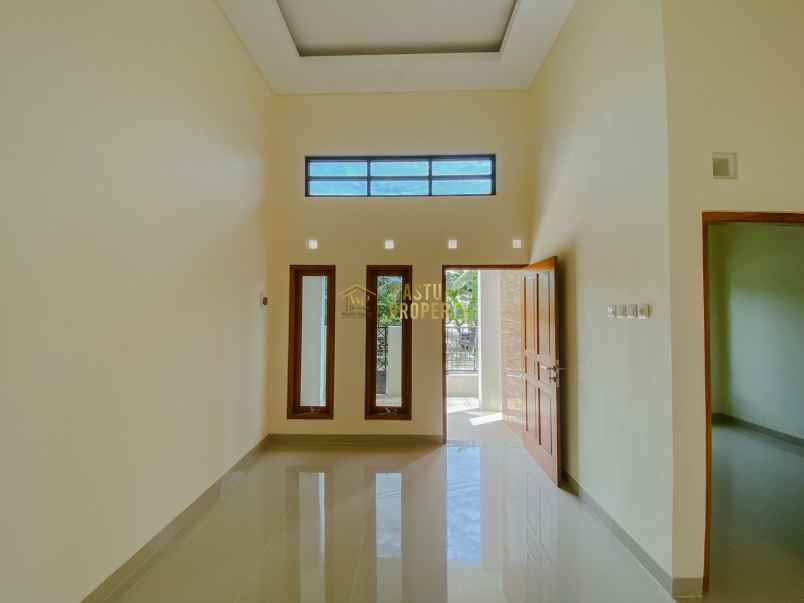 dijual rumah purwomartani kec kalasan