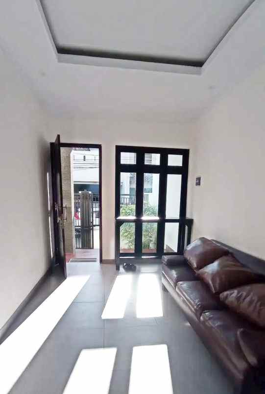 dijual rumah rawamangun jakarta timur