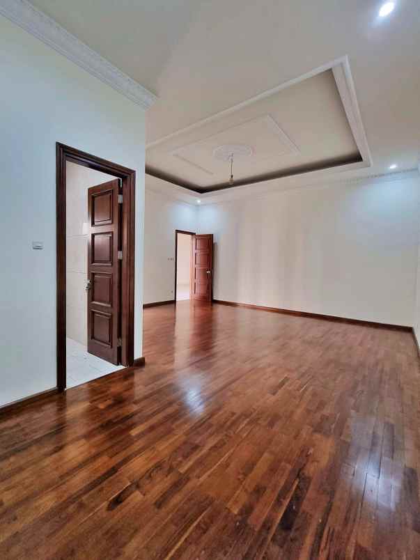 dijual rumah rempoa tangerang selatan