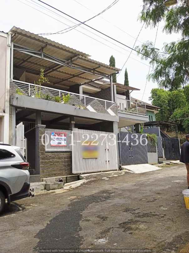 dijual rumah sariwangi