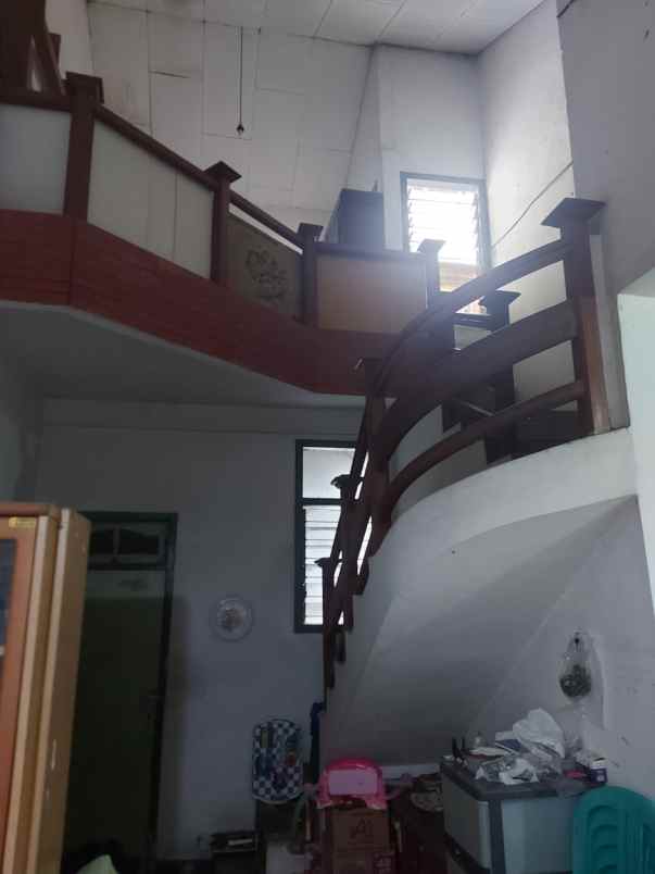 dijual rumah semampir tengah surabaya