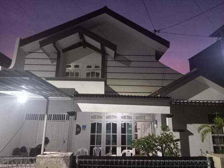 dijual rumah semampir tengah surabaya