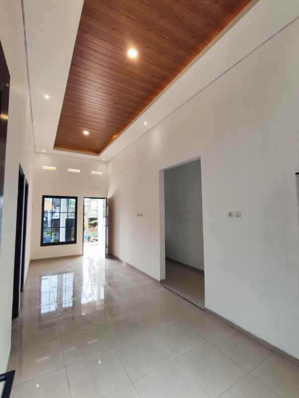 dijual rumah sendangmulyo