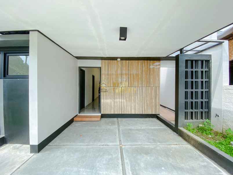 dijual rumah siap huni cantik desain modern di kalasan