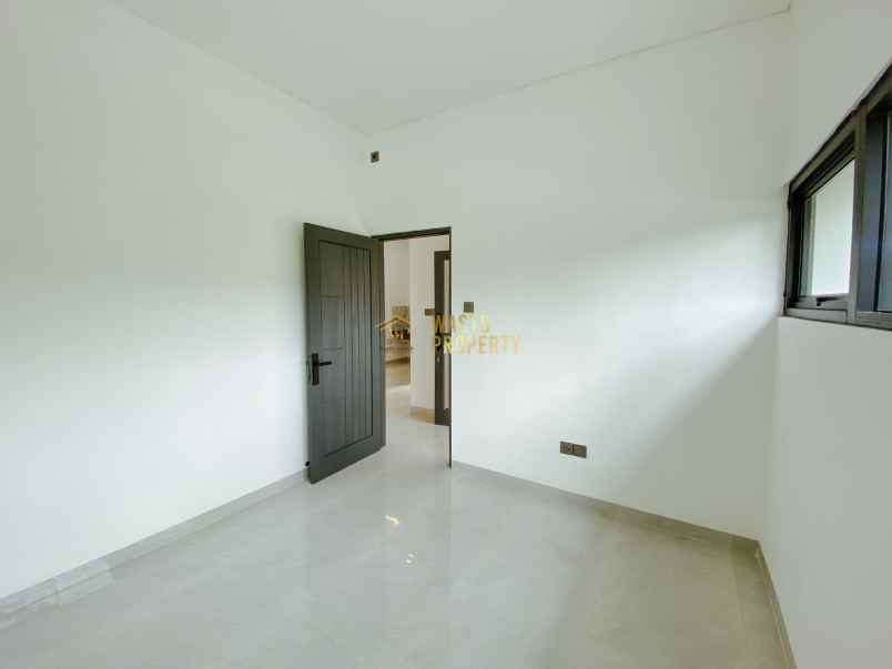 dijual rumah siap huni cantik desain modern di kalasan