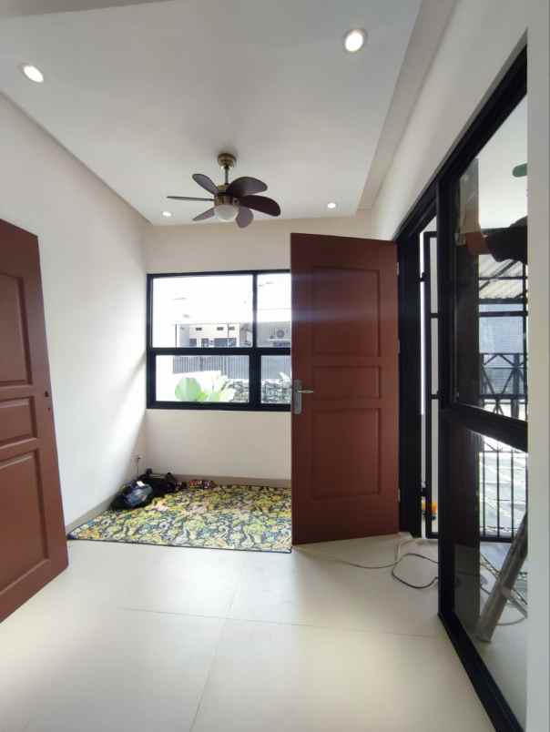 dijual rumah sip 458