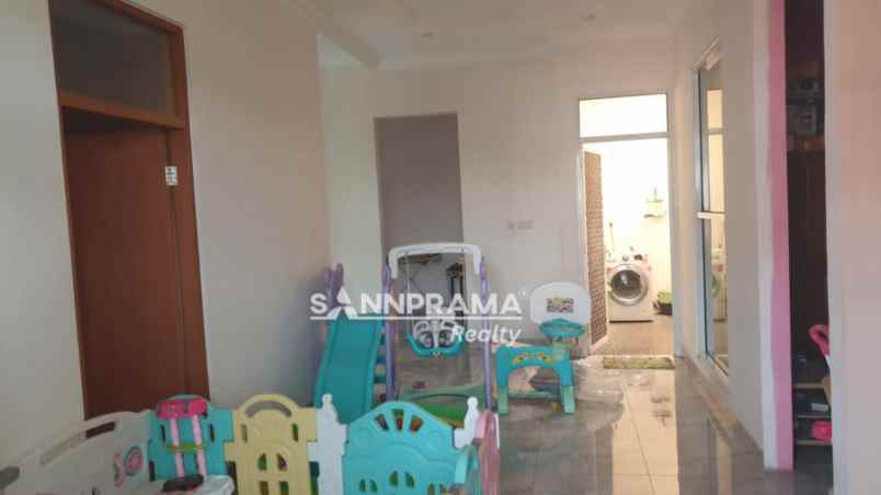 dijual rumah sukamaju depok