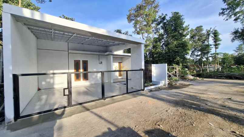 dijual rumah sukoharjo kec ngaglik kab