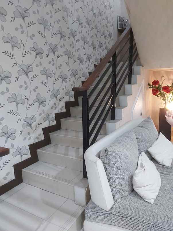 dijual rumah summarecon bekasi cluster