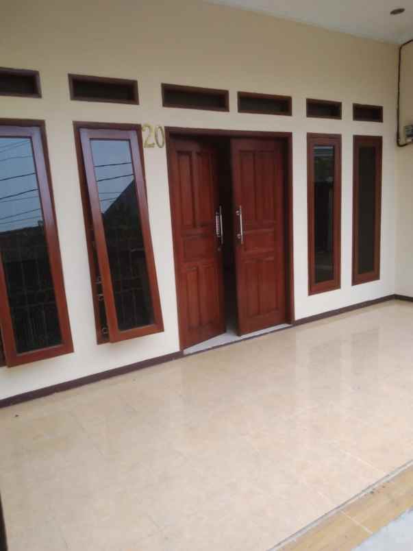 dijual rumah tingkat 2 jalan tebet barat dalam