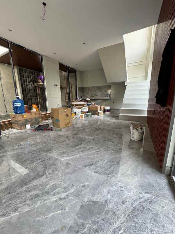 dijual rumah tiyasan condong catur