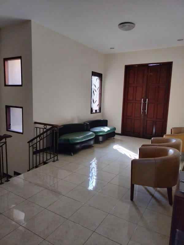 dijual rumah villa galaxy