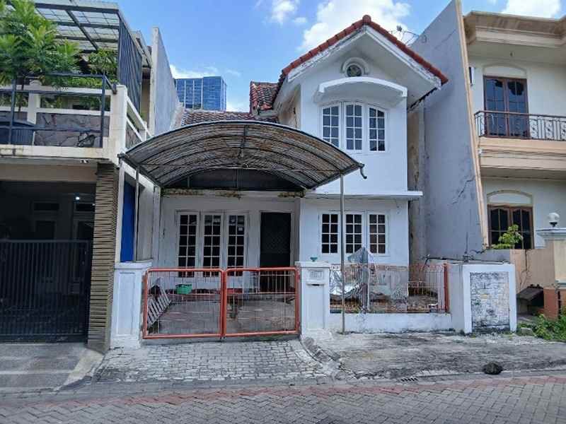 dijual rumah villa valensia pakuwon