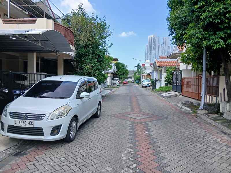 dijual rumah villa valensia pakuwon