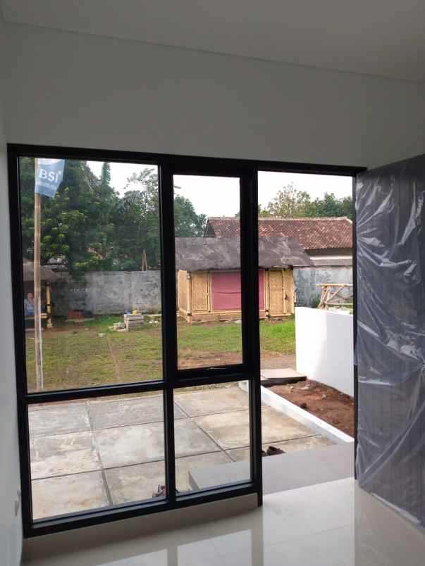 dijual rumah wibawa mukti