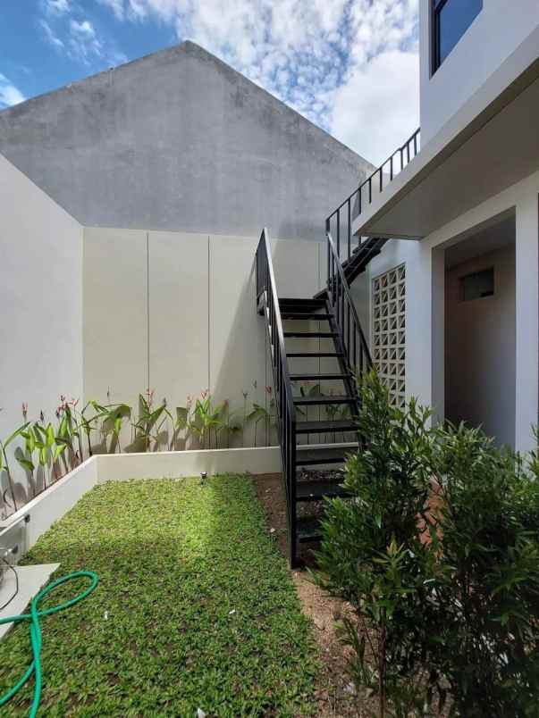 dijual rumah widodomartani ngemplak