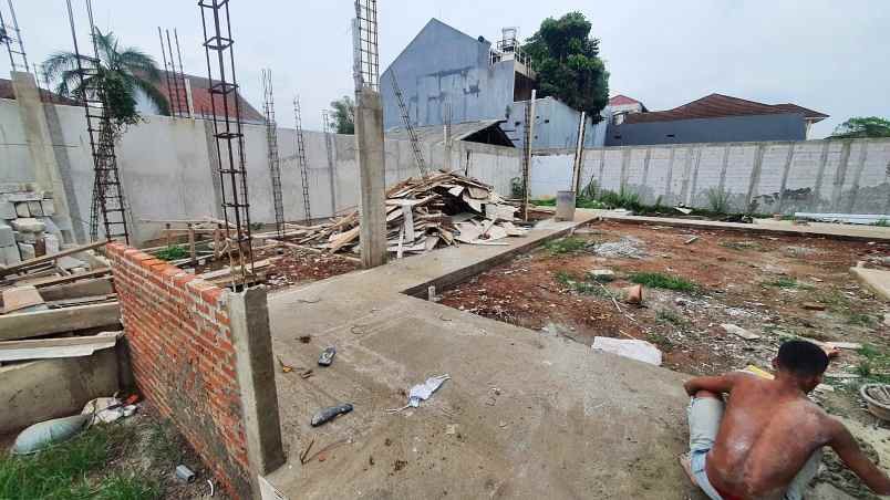 dijual tanah komplek taman kencana