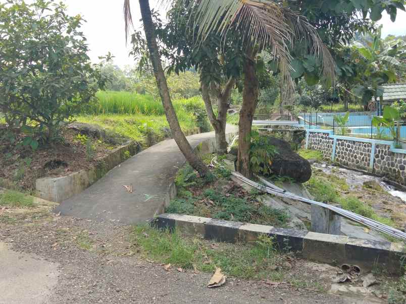 dijual tanah pinggir jalan view gunung