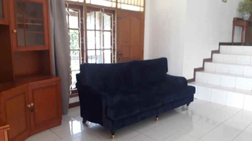 dijual villa mega mendung puncak bogor jawa barat