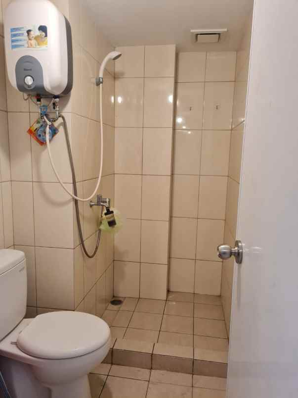 disewa apartemen the springlake summarecon bekasi