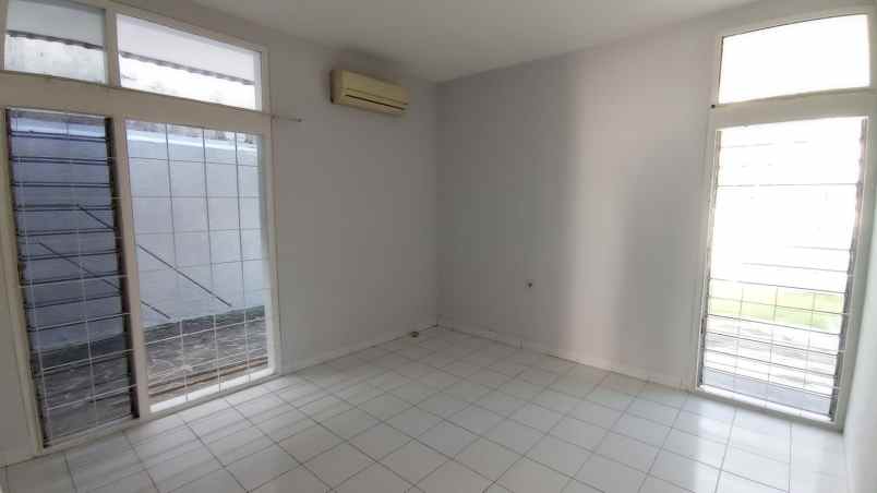 disewa rumah siaphuni rapih di pulomas jakarta timur