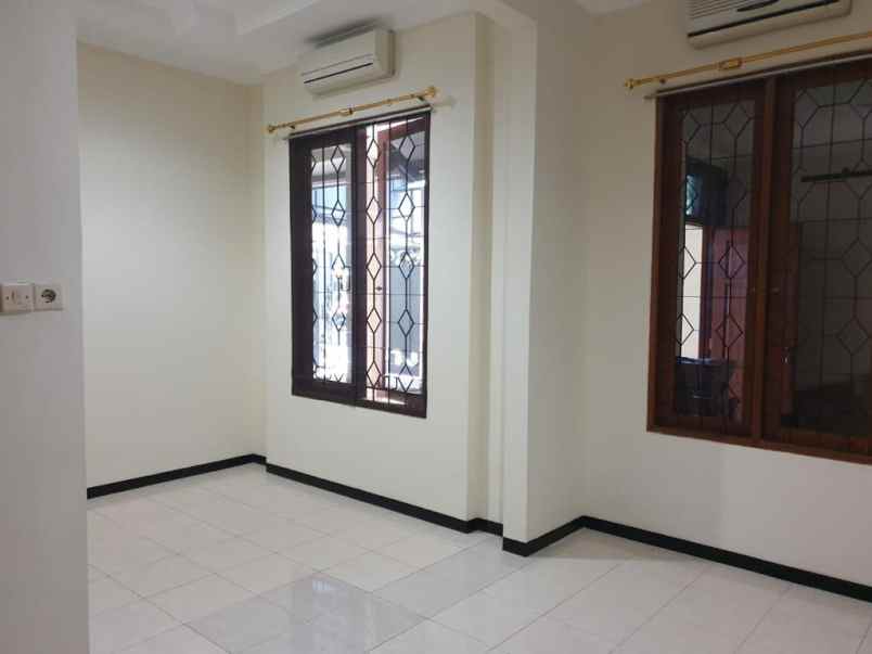 disewakan ruko gudang kantor dharmahusada indah