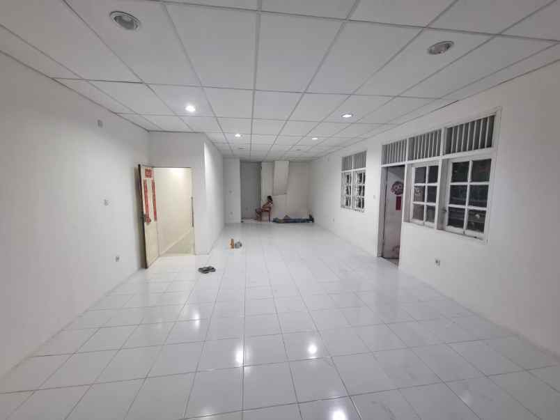 disewakan ruko gudang kantor dutamas jelambar jakarta barat