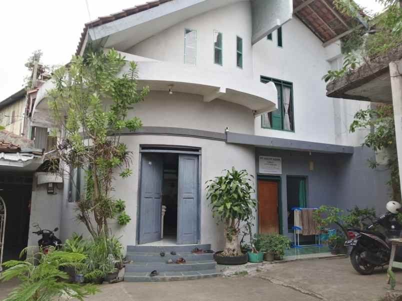 disewakan rumah cisitu indah sayap dago