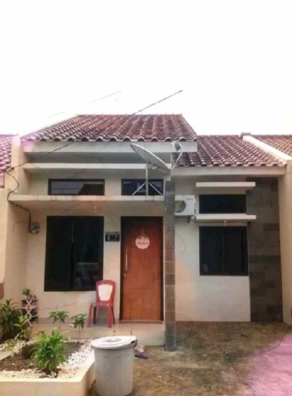 disewakan rumah jl h kocen kalimulya