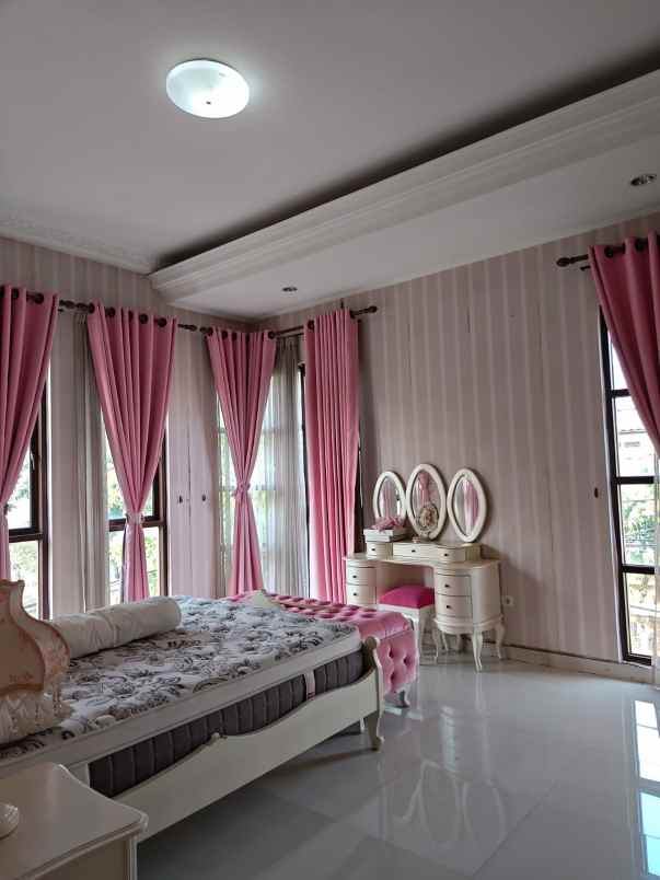 disewakan rumah jl merapi