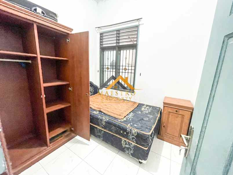 disewakan rumah komplek cemara hijau jalan metal