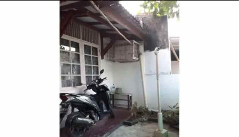 disewakan rumah permata pamulang blok e3 15