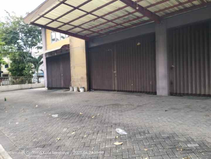 gedung siap pakai lokasi tengah kota daerah genteng