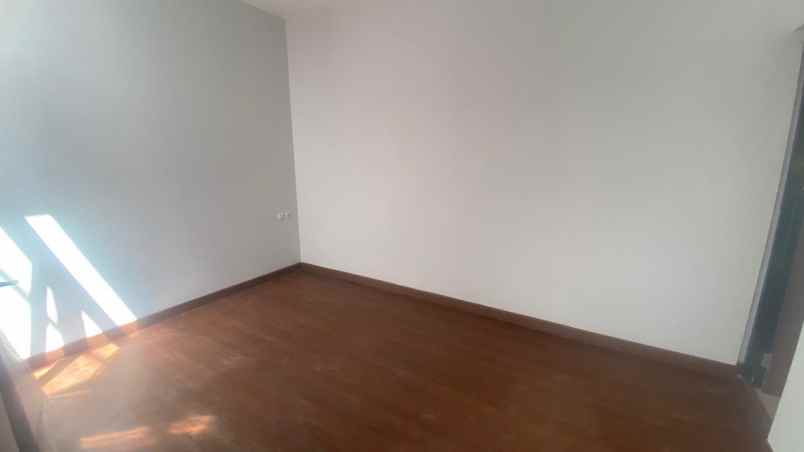 jual rumah baru di taman kopo indah
