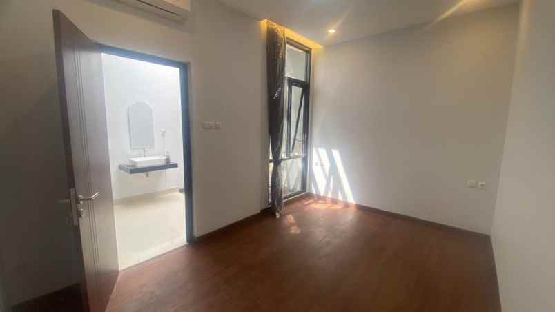 jual rumah baru di taman kopo indah