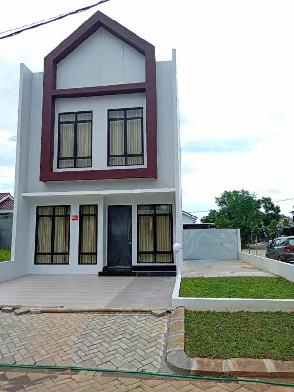 rumah 2 lantai di jalan tun abd razak