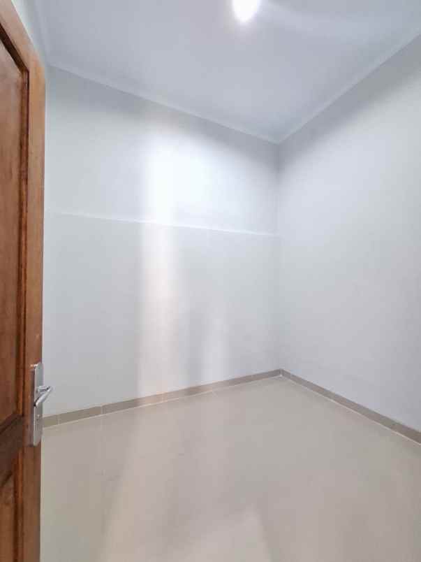 rumah 200 jutaan sawangan depok