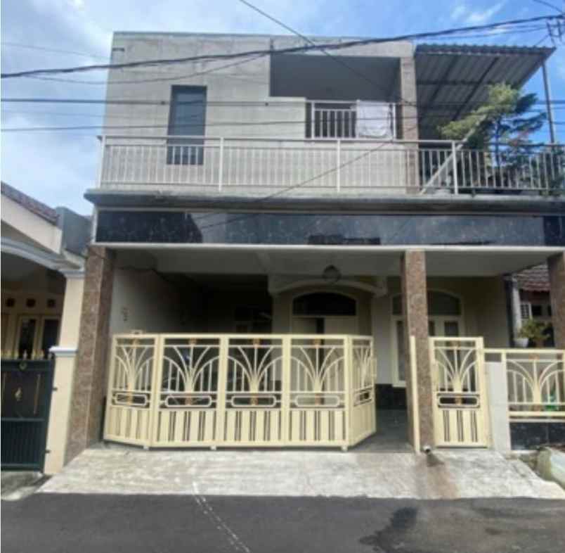 rumah asri perum dukuh zamrud cimuning kota bekasi