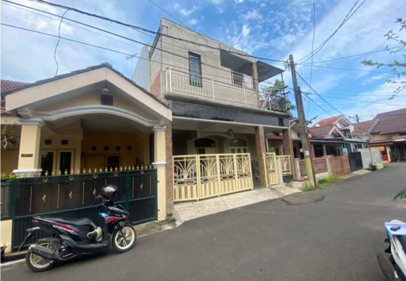 rumah asri perum dukuh zamrud cimuning kota bekasi